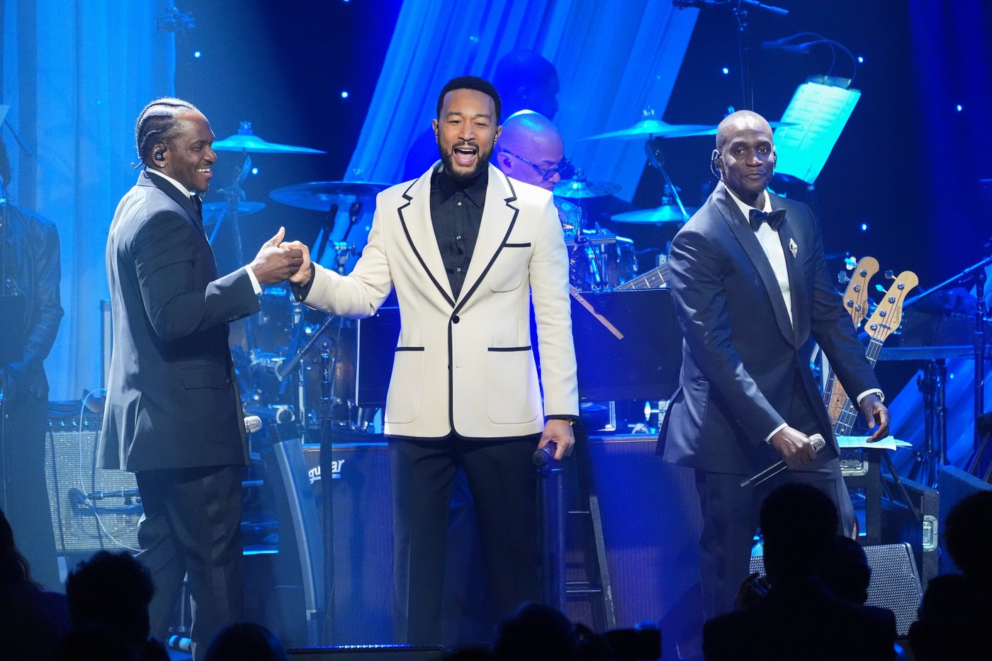 HUNTR/X, Art Garfunkel, Clipse and more light up pre-Grammy gala hosted by Clive Davis | iNFOnews.ca
