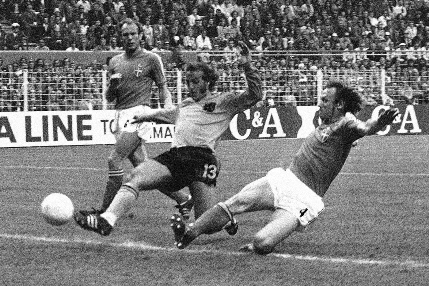 Netherlands star Johan Neeskens, who played in 2 World Cup finals, dies at age 73 | iNFOnews.ca Netherlands star Johan Neeskens, who played in 2 World Cup finals, dies at age 73 | iNFOnews.ca