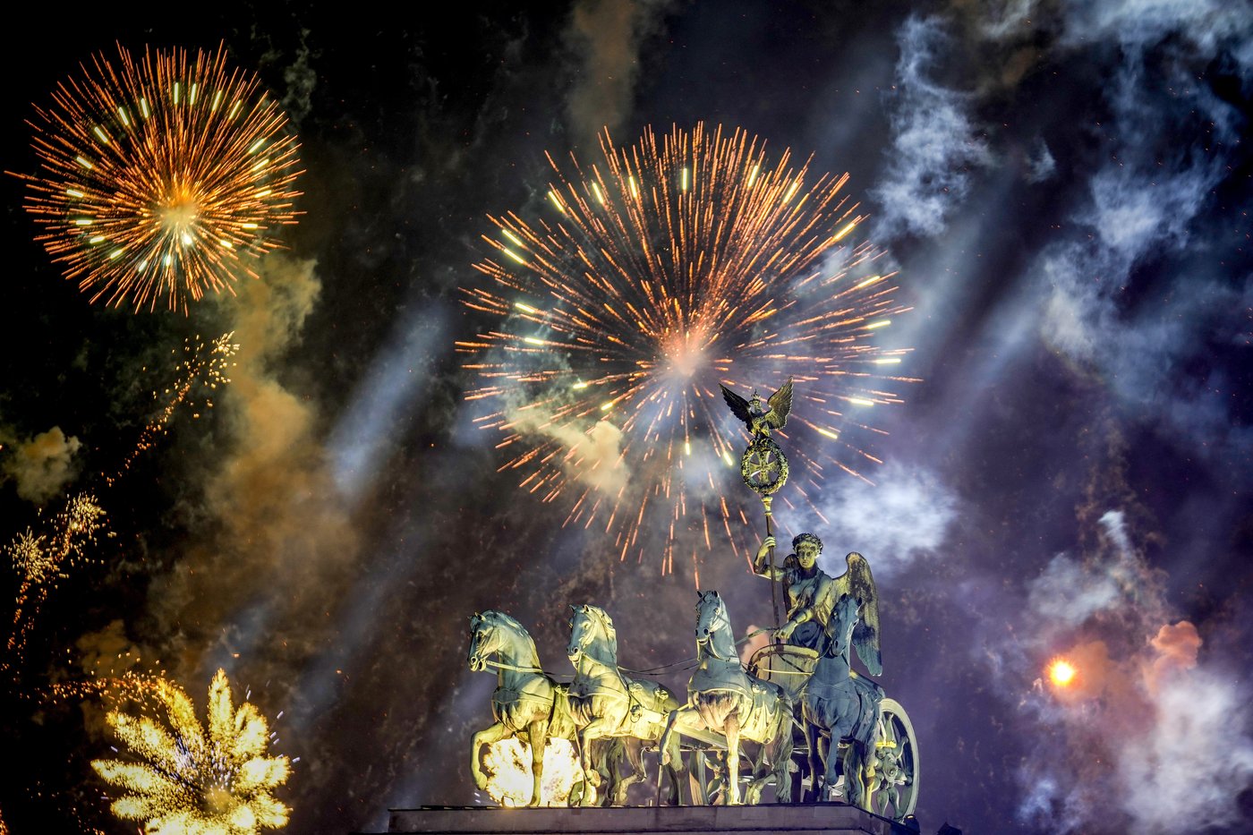 German government condemns New Year's Eve violence after hundreds of arrests | iNFOnews.ca