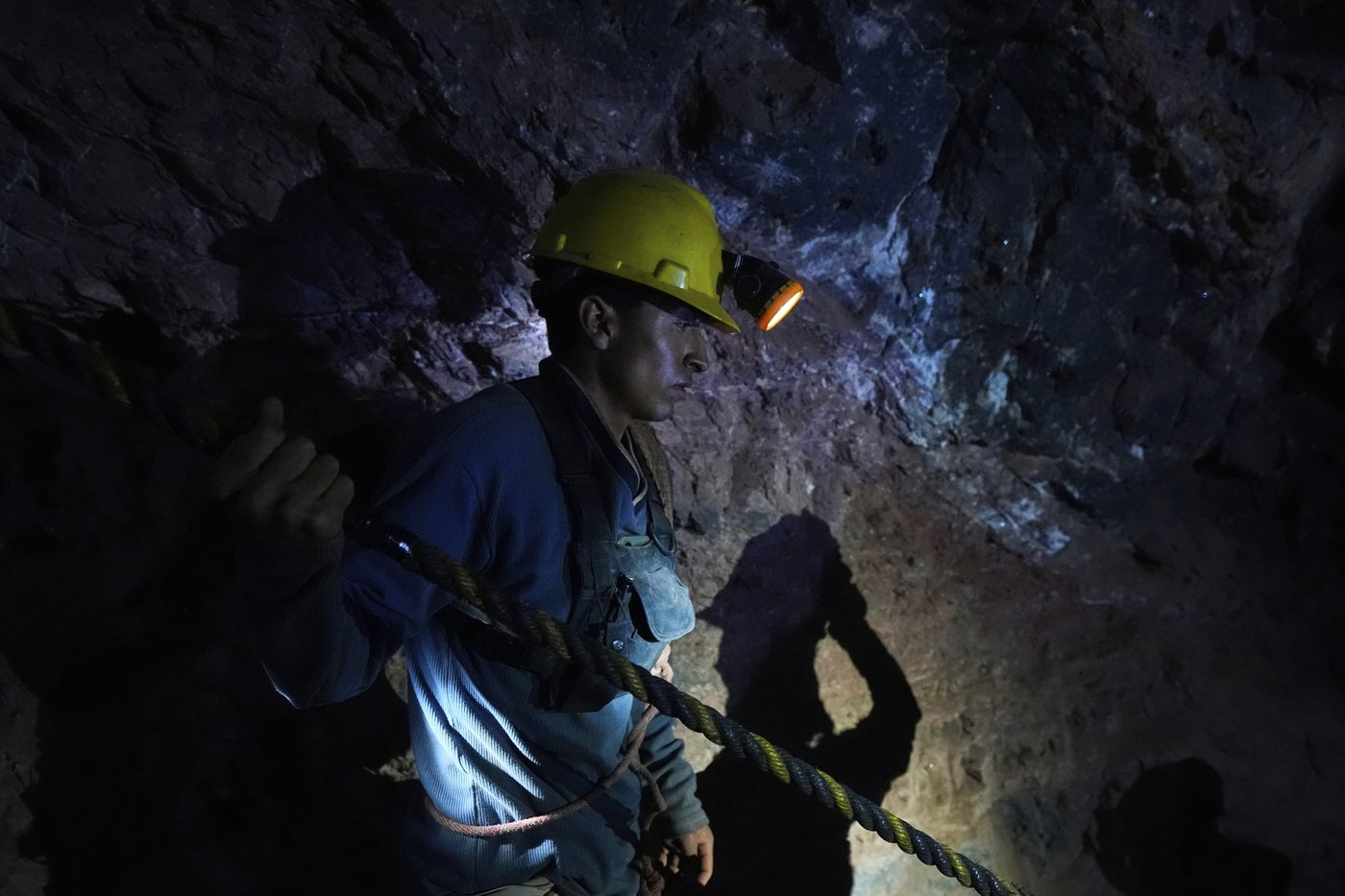 Illegal gold mining is fueling a 'mercury boom' in Mexico, poisoning people and the environment | iNFOnews.ca