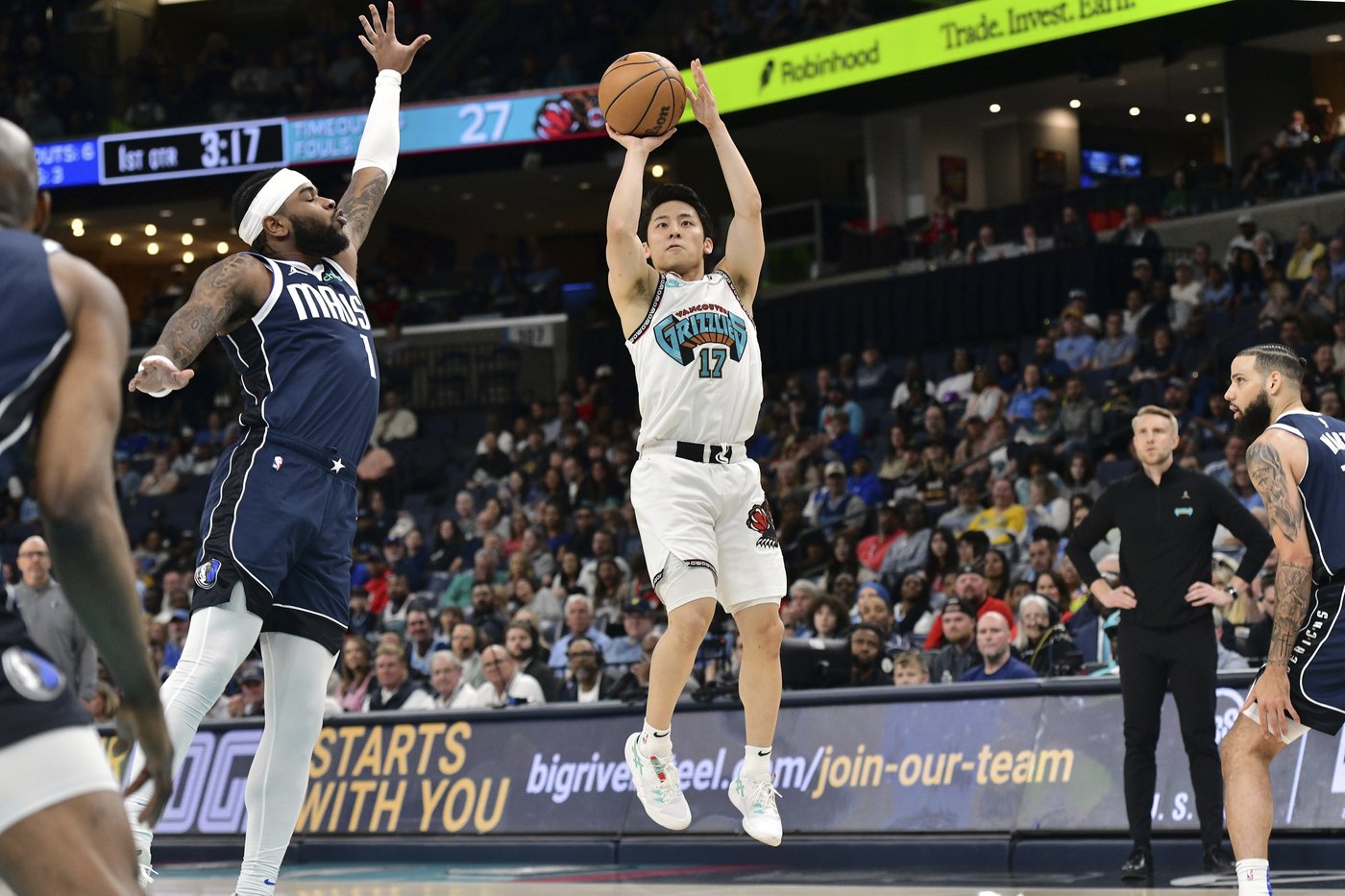 Lamar Stevens scores career-high 31 points as Grizzlies coast to a 132-97 win over Mavericks | iNFOnews.ca Lamar Stevens scores career-high 31 points as Grizzlies coast to a 132-97 win over Mavericks | iNFOnews.ca