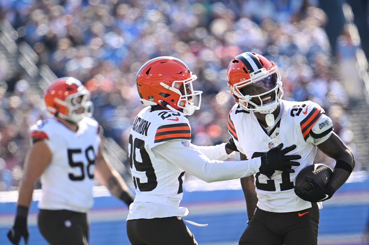 Browns chase AFC North lead in Pittsburgh, skip Steelers rivalry lessons | iNFOnews.ca