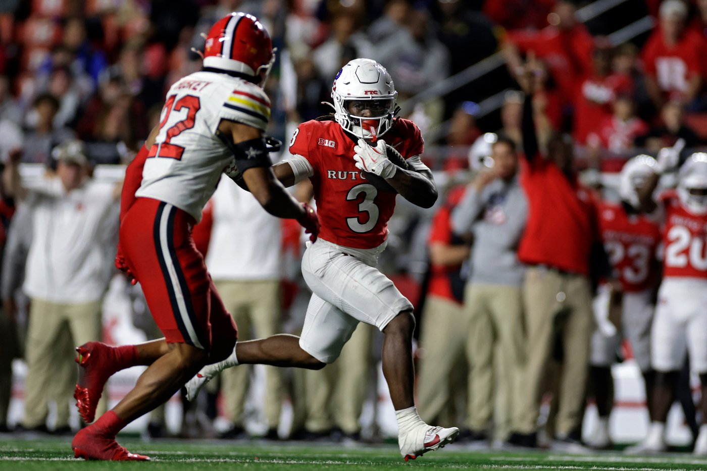 Antwan Raymond runs for 240 yards in Rutgers' 35-20 win over Maryland | iNFOnews.ca Antwan Raymond runs for 240 yards in Rutgers' 35-20 win over Maryland | iNFOnews.ca