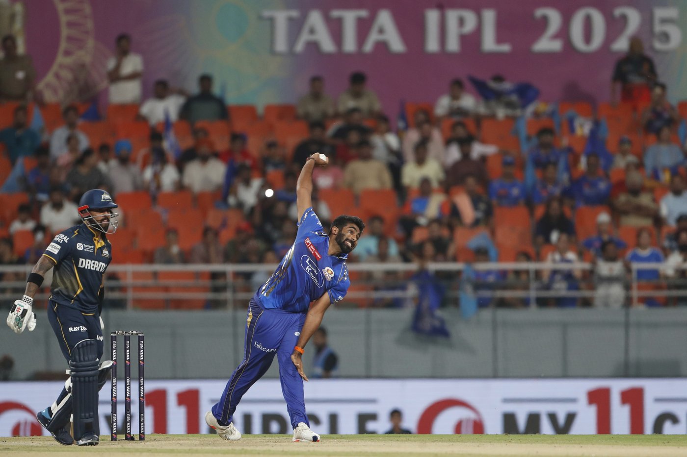 Mumbai Indians advance in IPL playoffs and knock out Gujarat Titans | iNFOnews.ca Mumbai Indians advance in IPL playoffs and knock out Gujarat Titans | iNFOnews.ca