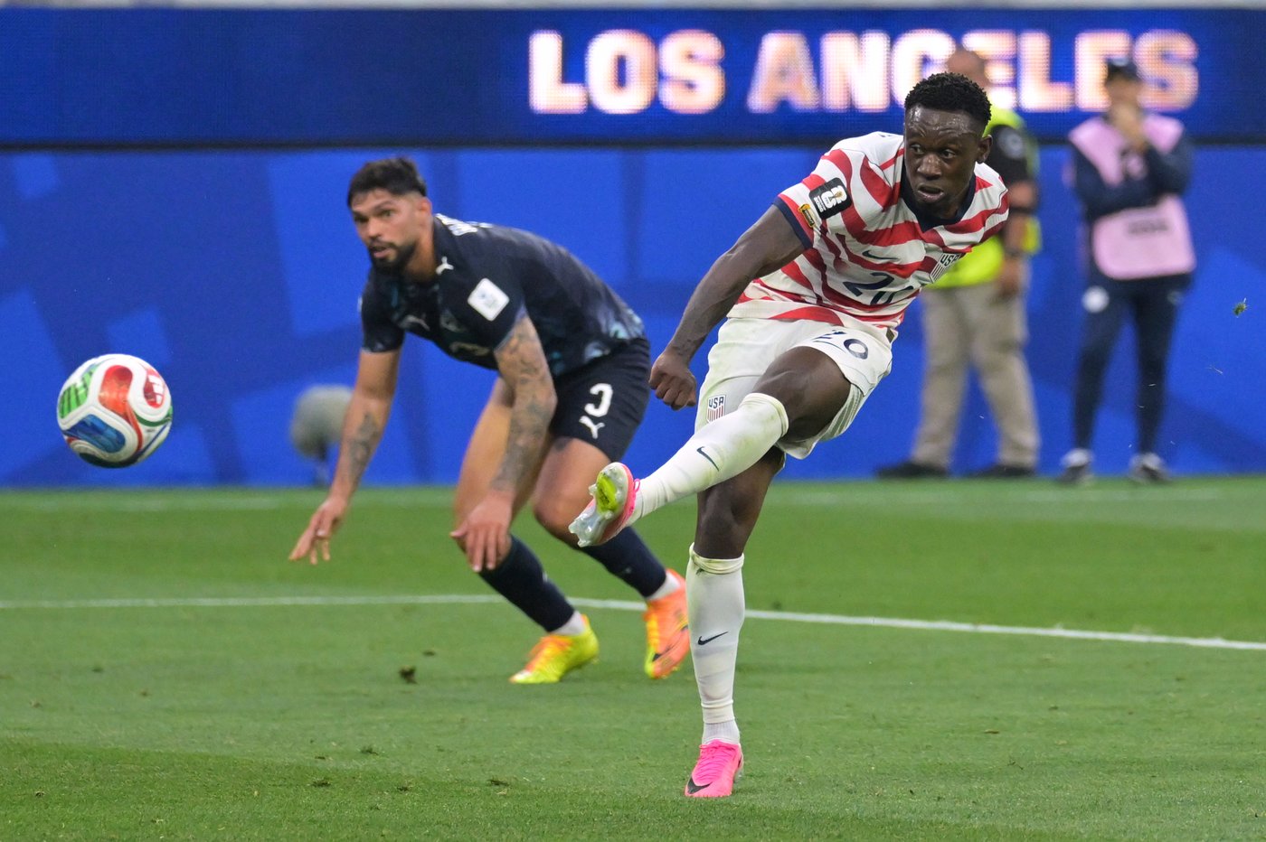 US faces Paraguay and Canada takes on Bosnia in 2026 World Cup openers for host nations, in photos | iNFOnews.ca