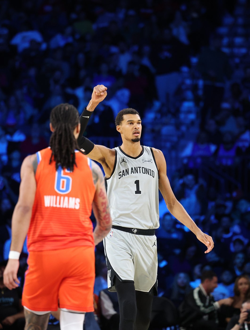 Wembanyama makes immediate impact, helps Spurs past Thunder and into NBA Cup final | iNFOnews.ca