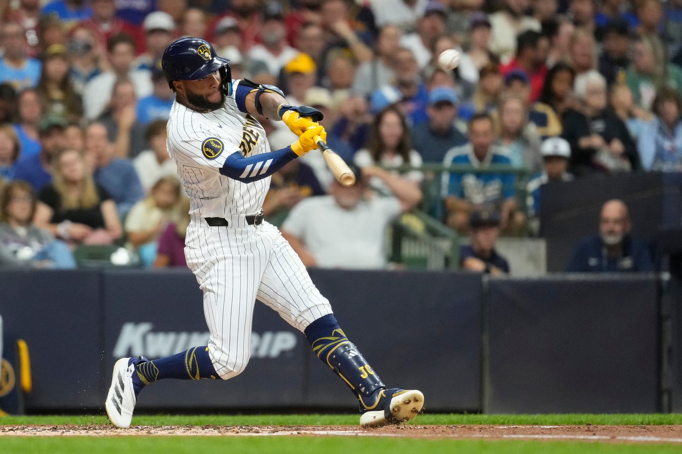 Jackson Chourio and William Contreras homer early in Brewers' 5-3 victory over Rangers | iNFOnews.ca Jackson Chourio and William Contreras homer early in Brewers' 5-3 victory over Rangers | iNFOnews.ca