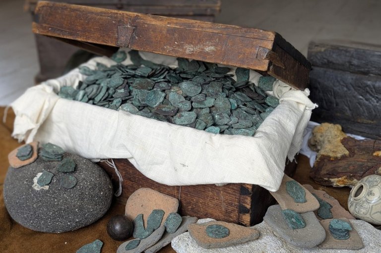 Excavators find $1 million in gold coins from Spanish shipwreck along Florida's 'Treasure Coast' | iNFOnews.ca