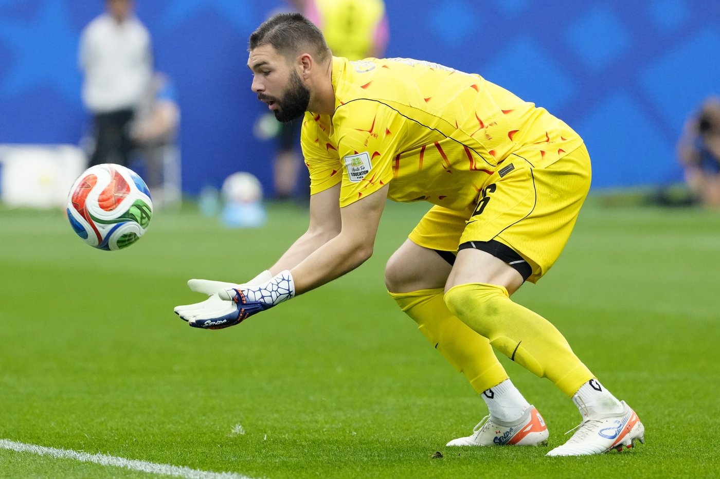 Crépeau, Laryea named to MLS all-star roster following Canada's FIFA World Cup run | iNFOnews.ca