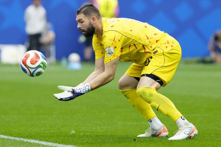 Crépeau, Laryea named to MLS all-star roster following Canada's FIFA World Cup run | iNFOnews.ca