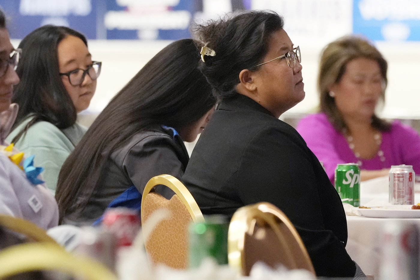 Hmong Minnesotans who support Tim Walz hope to sway fellow Hmong communities in swing states | iNFOnews.ca Hmong Minnesotans who support Tim Walz hope to sway fellow Hmong communities in swing states | iNFOnews.ca