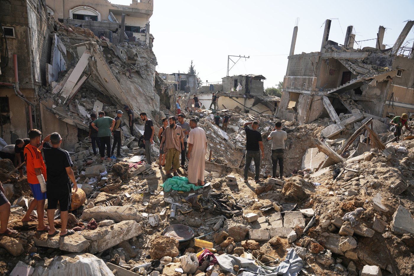 Photos show the scene after the latest Israeli strikes in Gaza | iNFOnews.ca
