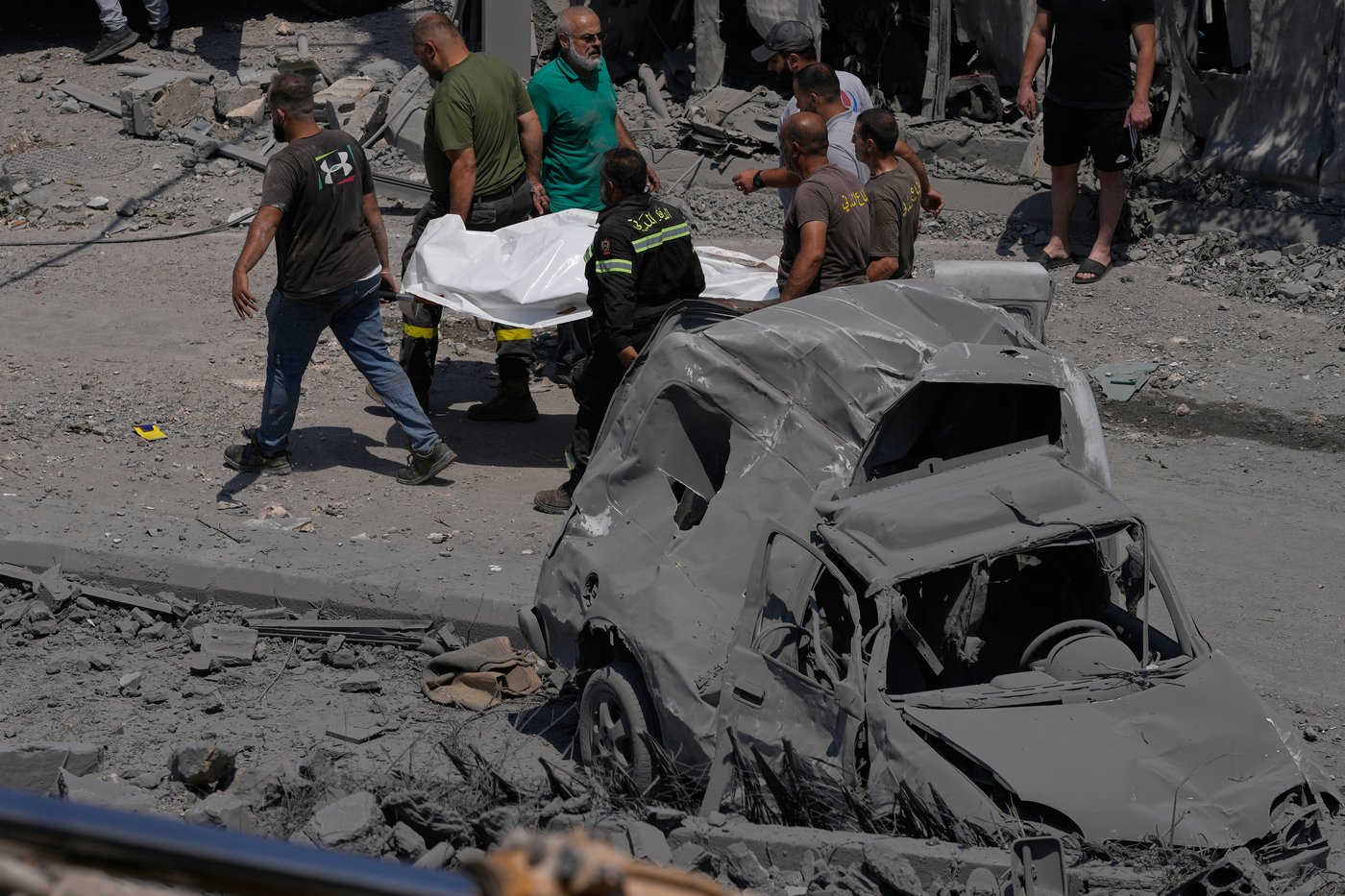 Israeli airstrikes on southern Lebanon kill 11 people, Health Ministry says