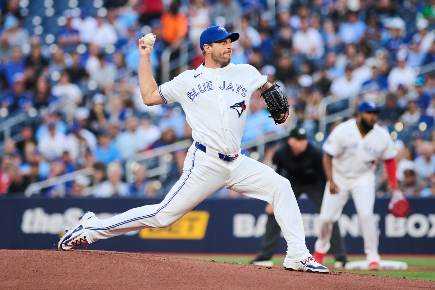 Mistakes prove costly as Toronto Blue Jays fall to surging Kansas City Royals | iNFOnews.ca Mistakes prove costly as Toronto Blue Jays fall to surging Kansas City Royals | iNFOnews.ca