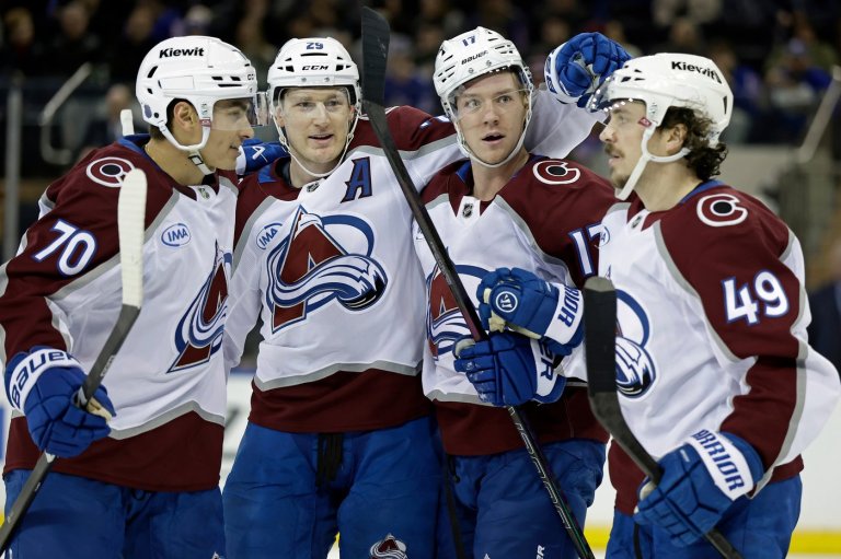 MacKinnon scores twice as the Avalanche beat the Rangers 3-2 in overtime | iNFOnews.ca