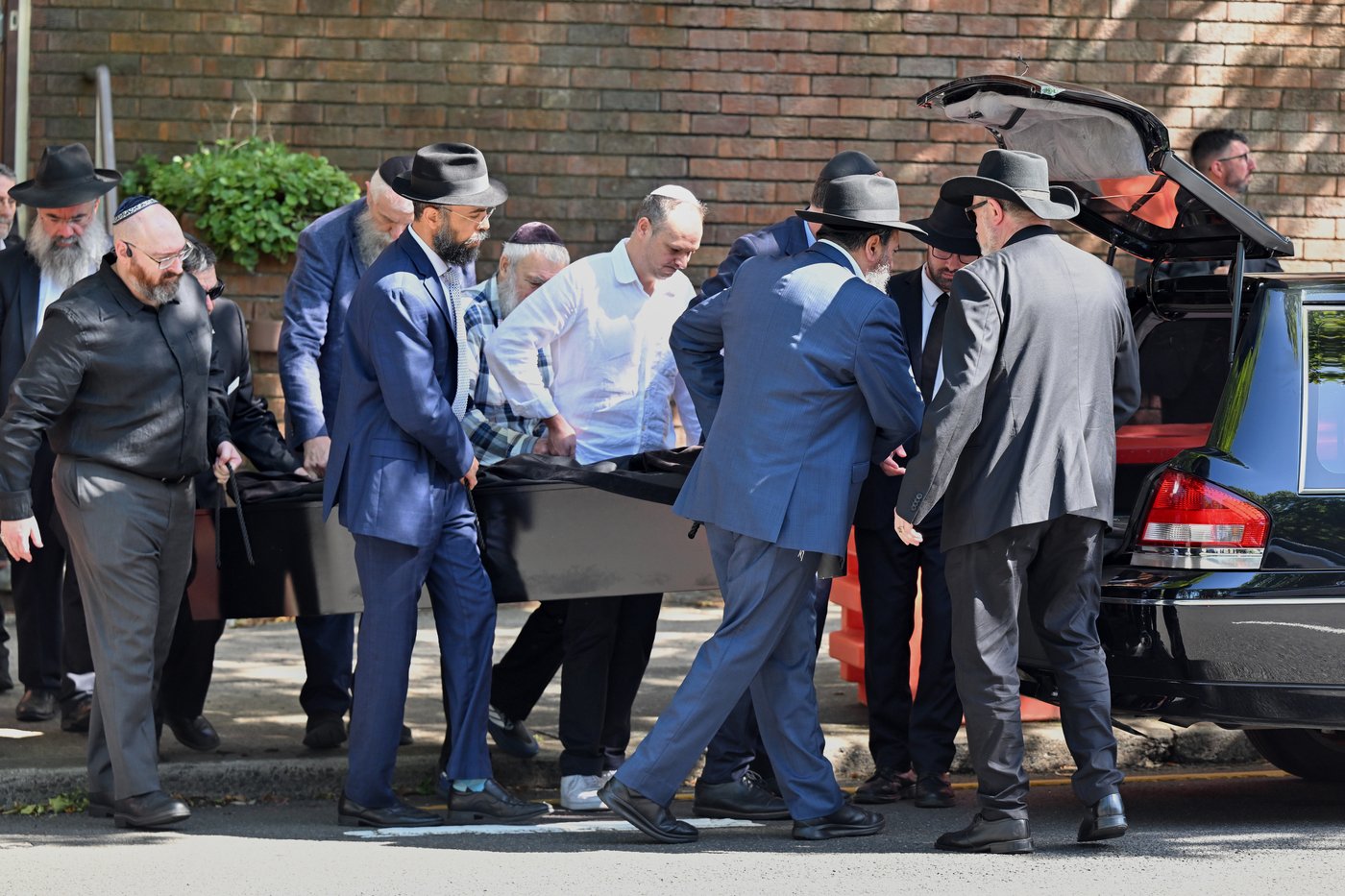 Mourners grieve 10-year-old killed in Bondi mass shooting as Australian leader pledges new hate laws | iNFOnews.ca Mourners grieve 10-year-old killed in Bondi mass shooting as Australian leader pledges new hate laws | iNFOnews.ca