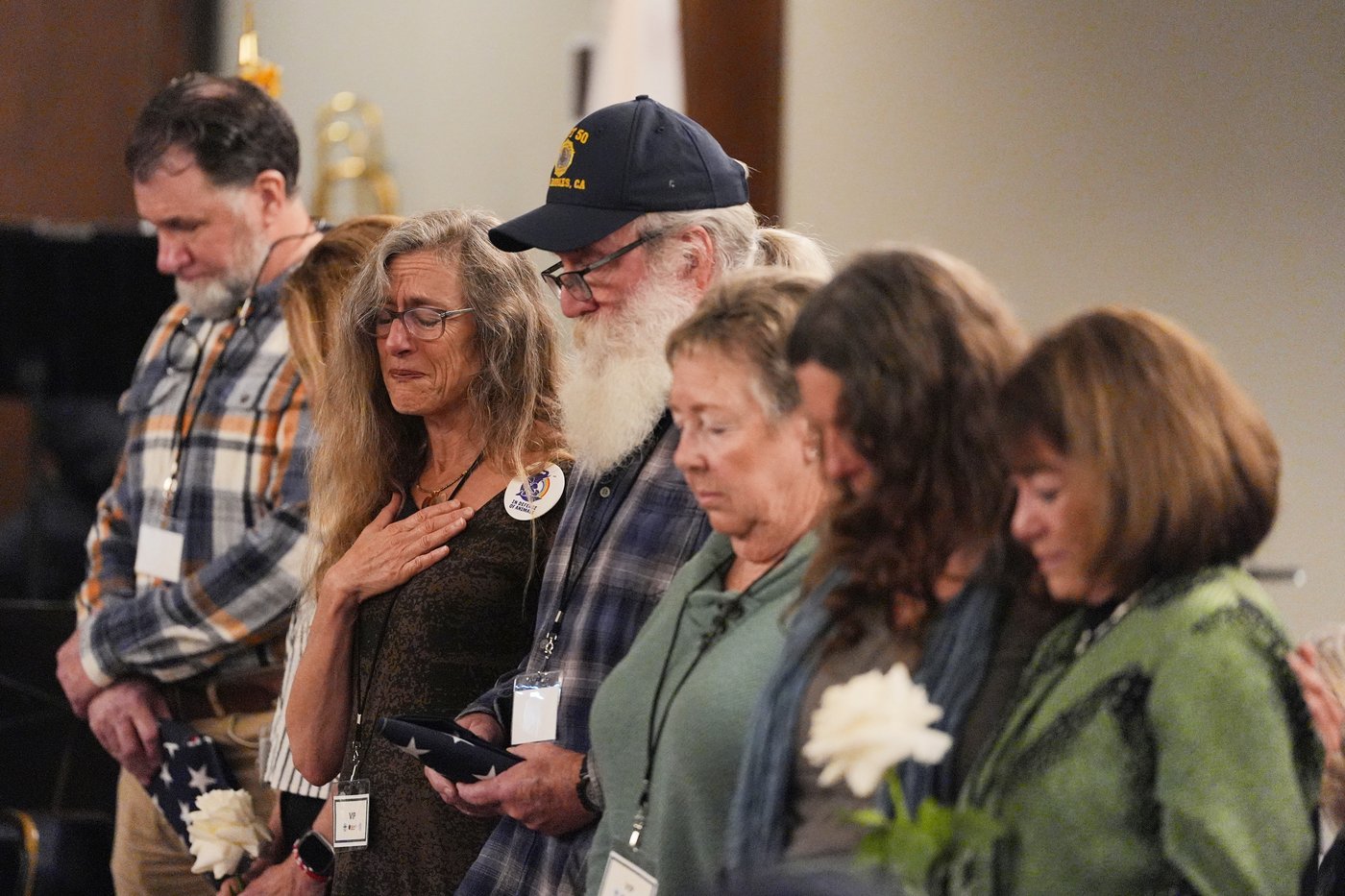 Mourners mark a year since Los Angeles wildfires, in photos | iNFOnews.ca