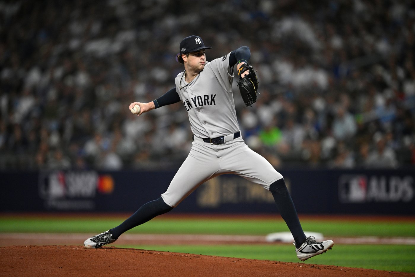 Yankees make 4 errors in sloppy playoff loss to Rays that leaves them on brink of elimination | iNFOnews.ca