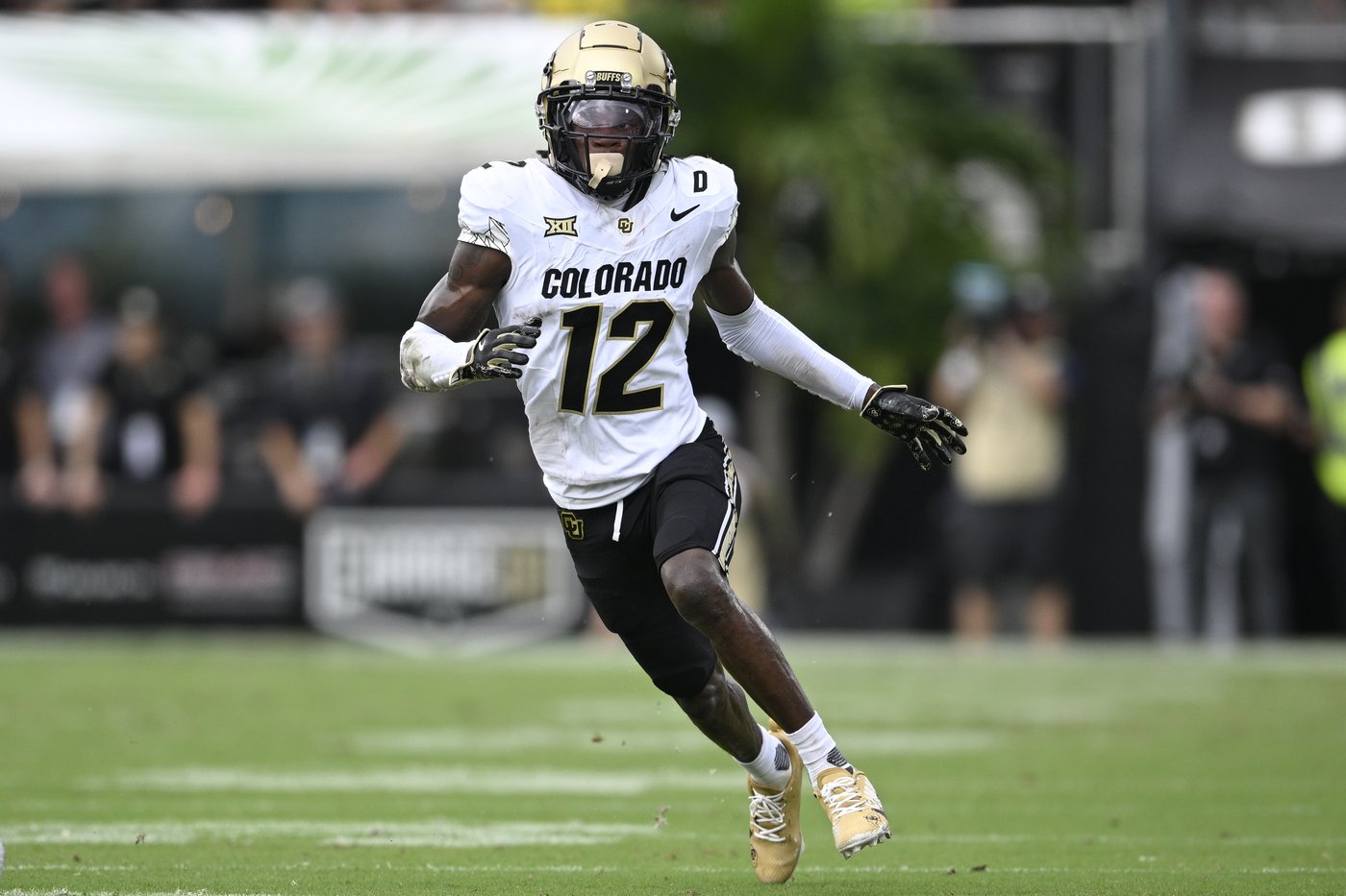 Powered by candy, music and big plays, Colorado 2-way star Travis Hunter in mix of Heisman race | iNFOnews.ca
