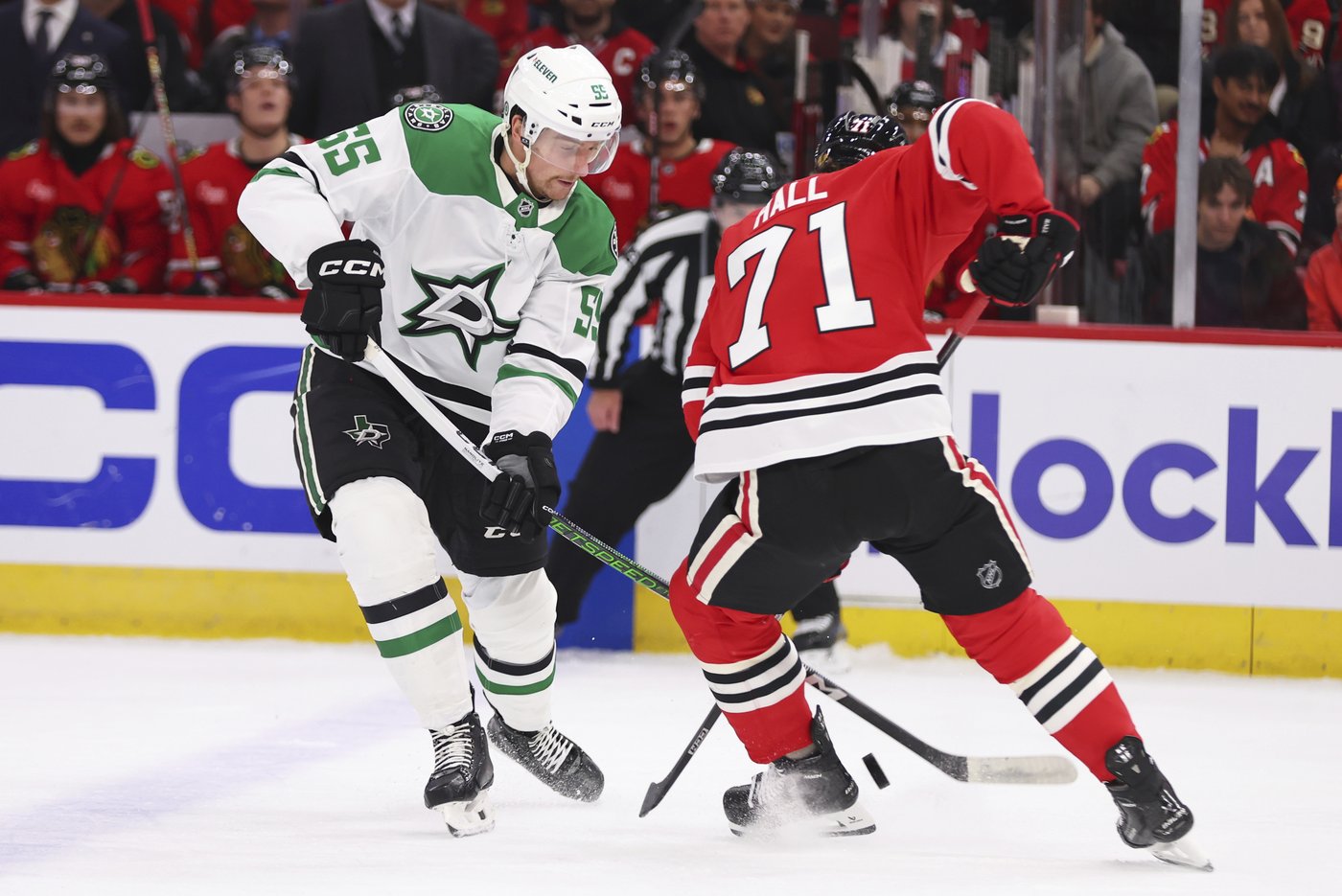 Taylor Hall's fifth career hat trick leads Blackhawks over Stars 6-2 | iNFOnews.ca Taylor Hall's fifth career hat trick leads Blackhawks over Stars 6-2 | iNFOnews.ca