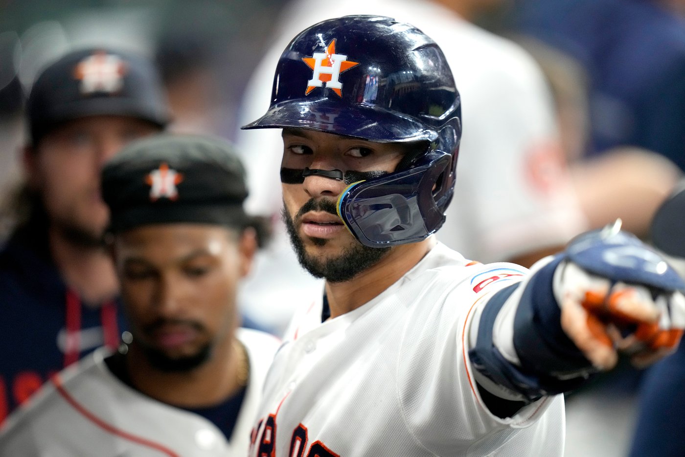 Houston’s Carlos Correa undergoes season-ending surgery for torn left ankle tendon | iNFOnews.ca