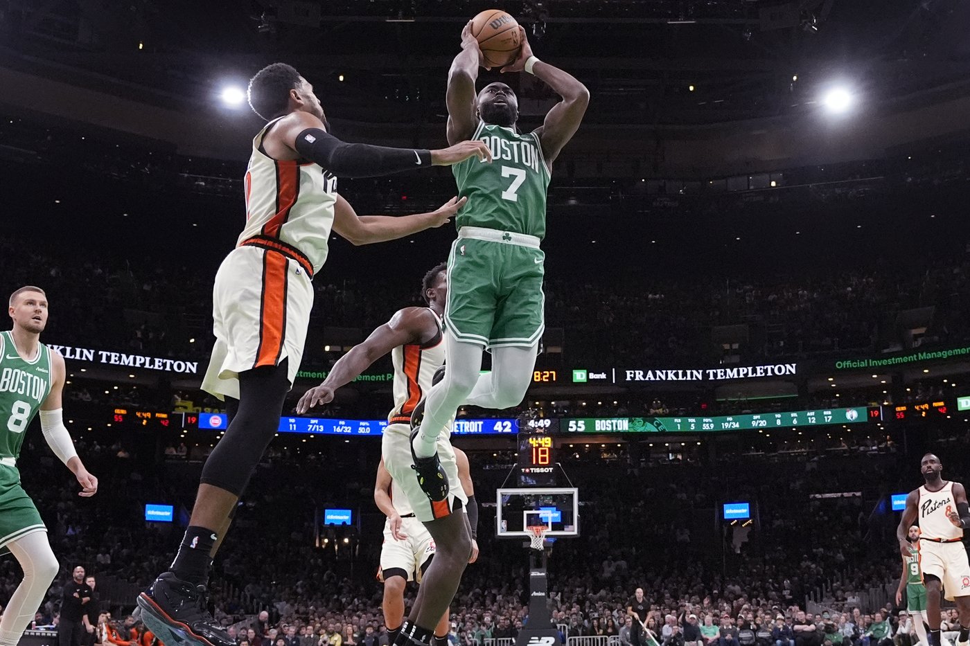 Celtics withstand 3-point spree to beat the Pistons 130-120 | iNFOnews.ca
