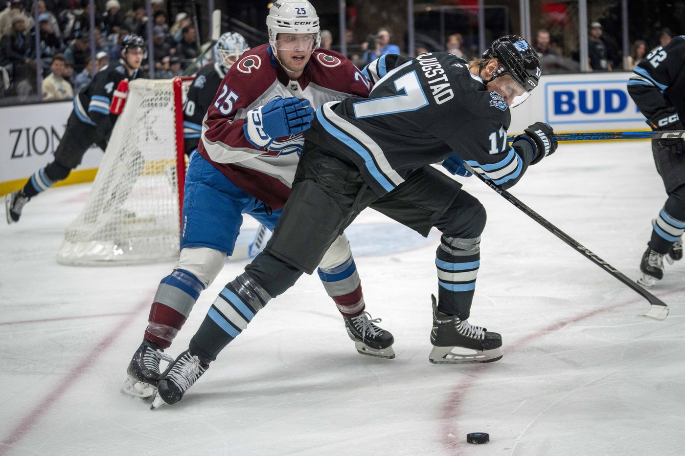 Lehkonen has hat trick, Blackwood stops 34 shots as Avalanche beat Utah 4-1 | iNFOnews.ca