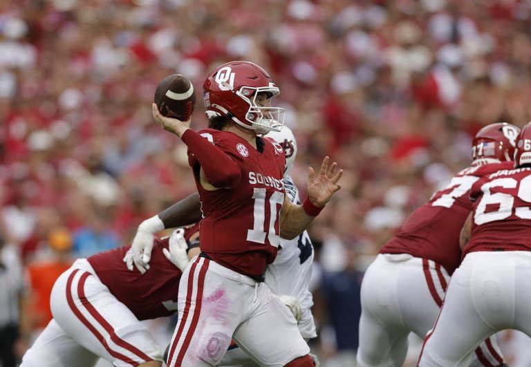 Oklahoma quarterback John Mateer to undergo surgery on throwing hand | iNFOnews.ca
