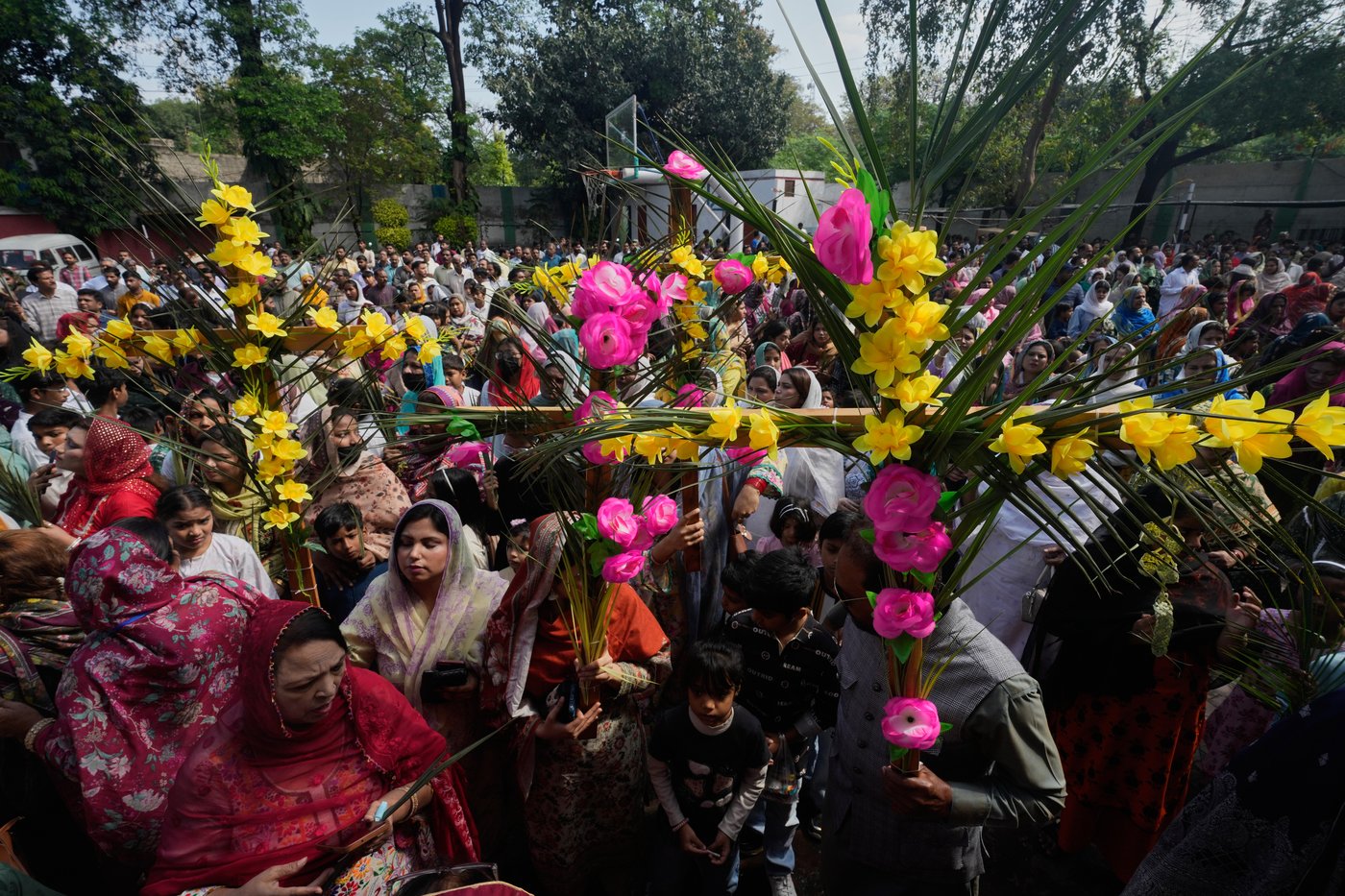 Photos show Christians marking Holy Week across the world | iNFOnews.ca