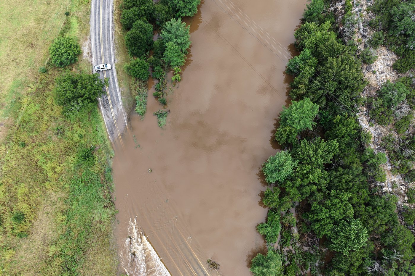 Catastrophic flooding sweeps across Texas, in photos | iNFOnews.ca