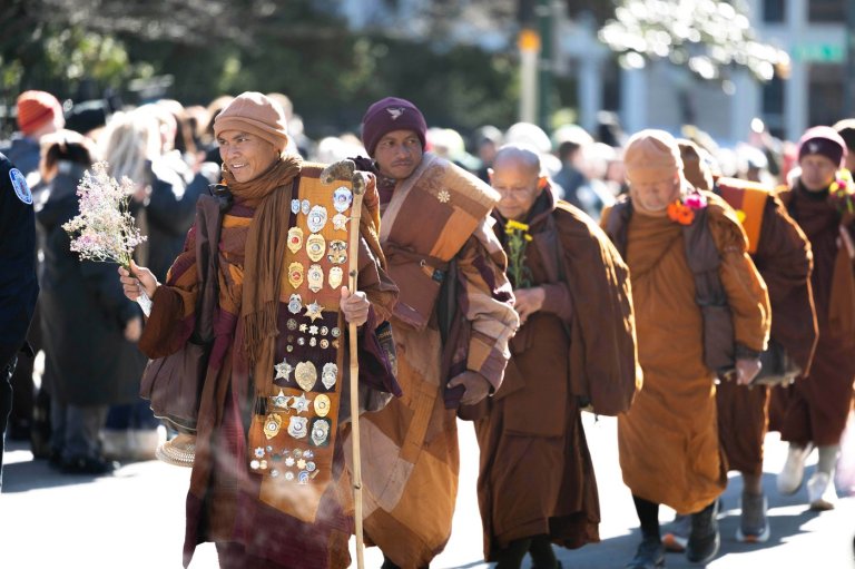 Buddhist monks head to DC to finish a ‘Walk for Peace’ that captivated millions | iNFOnews.ca