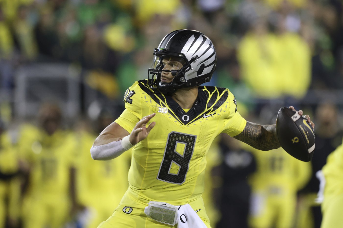 Showdown set for Saturday between No. 2 Ohio State and No. 3 Oregon | iNFOnews.ca Showdown set for Saturday between No. 2 Ohio State and No. 3 Oregon | iNFOnews.ca