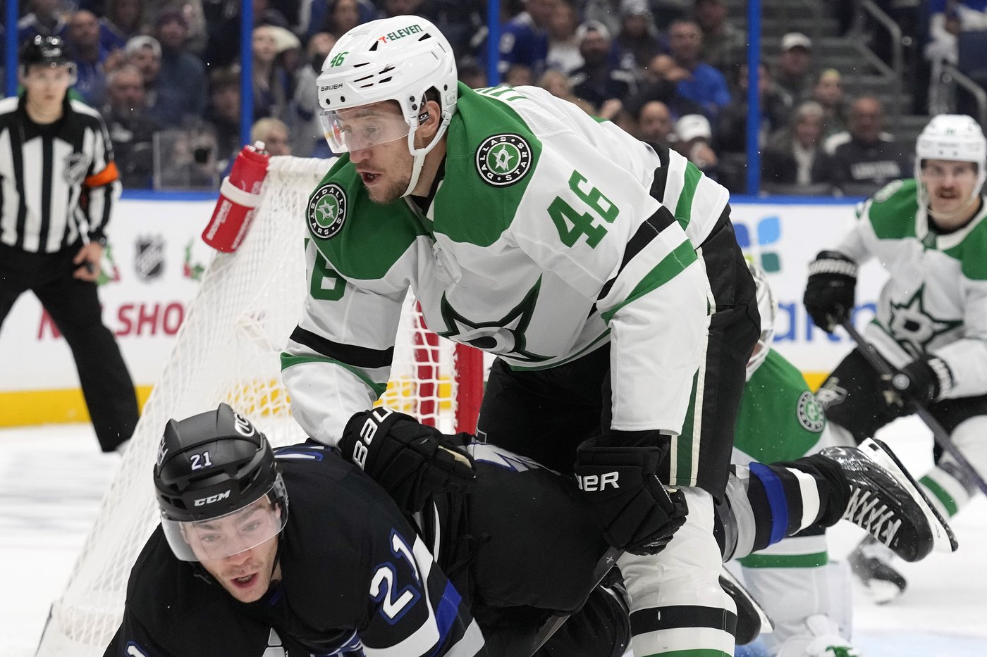 Duchene scores in the 3rd period as the Stars beat the Lightning 4-2 | iNFOnews.ca Duchene scores in the 3rd period as the Stars beat the Lightning 4-2 | iNFOnews.ca