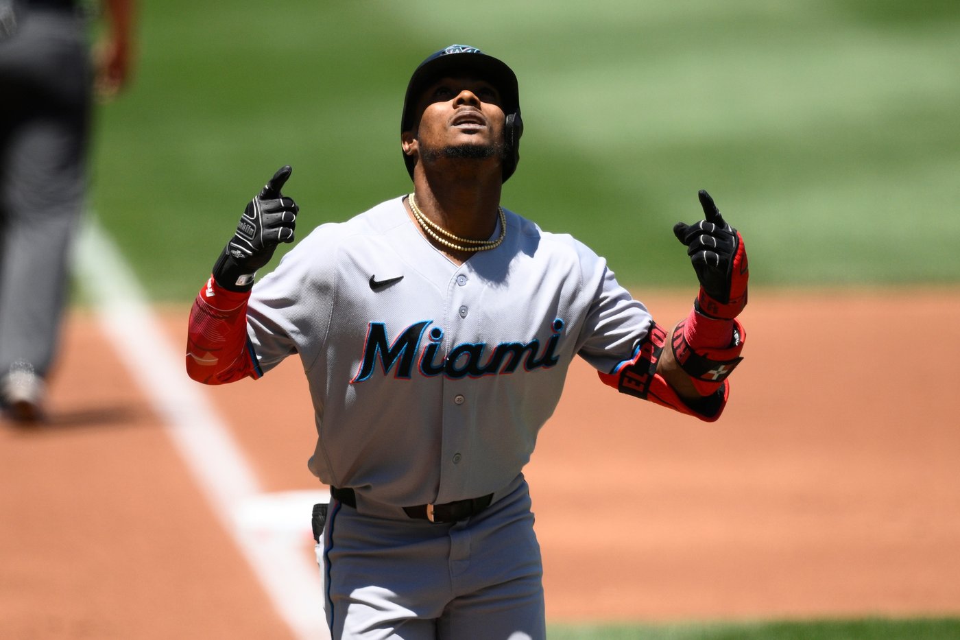Marlins finish off a 3-game sweep in Washington with a 4-1 win over the Nationals | iNFOnews.ca
