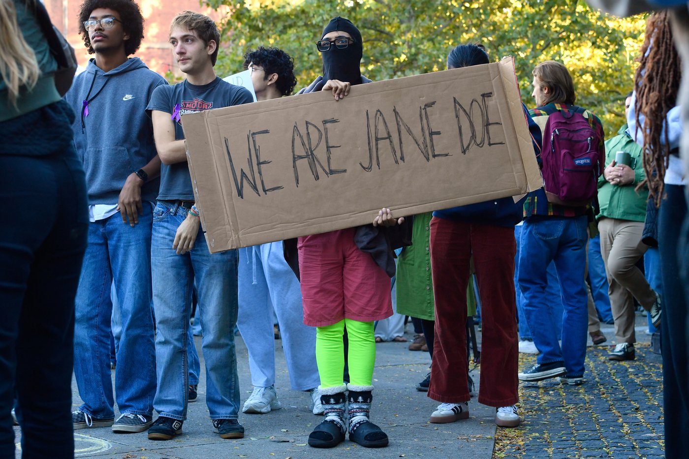 Students turn on Cornell's president over the school's handling of gang rape allegations | iNFOnews.ca Students turn on Cornell's president over the school's handling of gang rape allegations | iNFOnews.ca