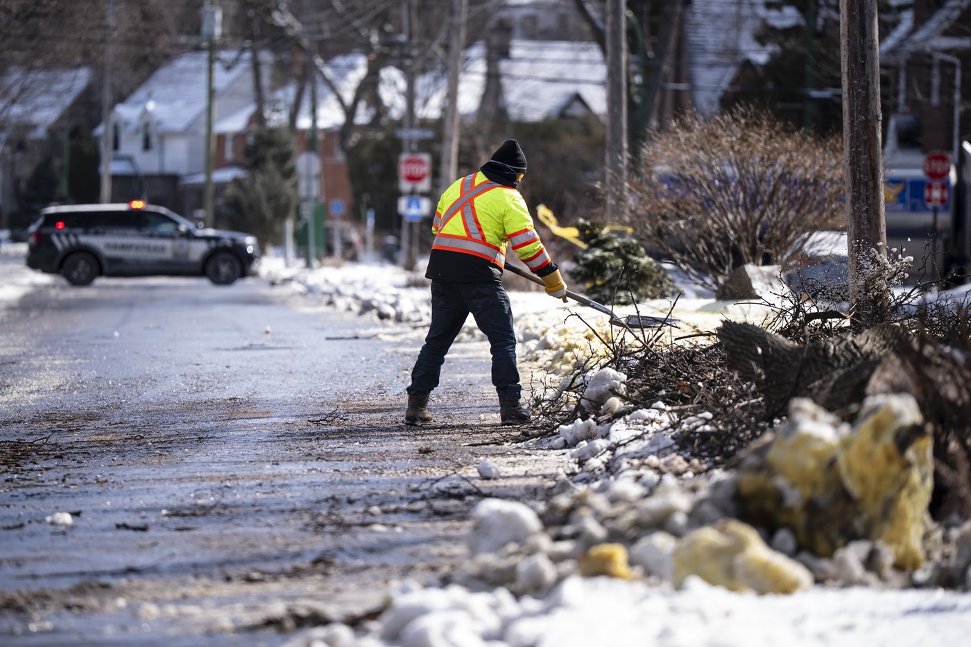 Strong winds leave thousands without power in Central Canada, Maritimes | iNFOnews.ca Strong winds leave thousands without power in Central Canada, Maritimes | iNFOnews.ca