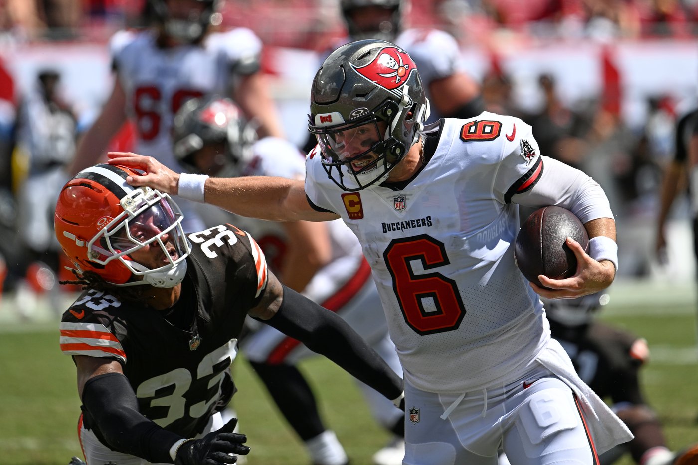 Deshaun Watson outplays Baker Mayfield, leading the Browns to a 23-19 win over the Buccaneers | iNFOnews.ca
