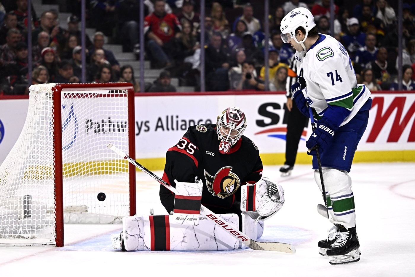 Vancouver Canucks fend off Ottawa Senators late surge in 4-3 win | iNFOnews.ca Vancouver Canucks fend off Ottawa Senators late surge in 4-3 win | iNFOnews.ca