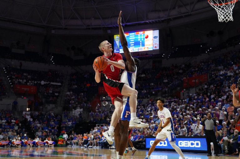 Newly unranked Florida pulls away from No. 18 Georgia late and wins 92-77 | iNFOnews.ca