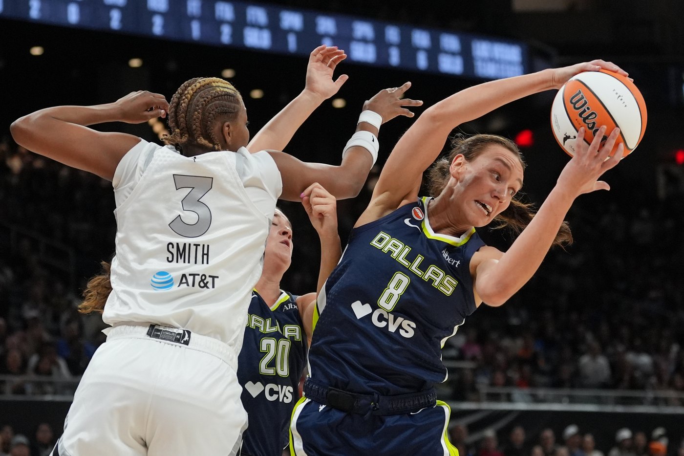 NaLyssa Smith graduates from Baylor 4 years after leaving for the WNBA | iNFOnews.ca