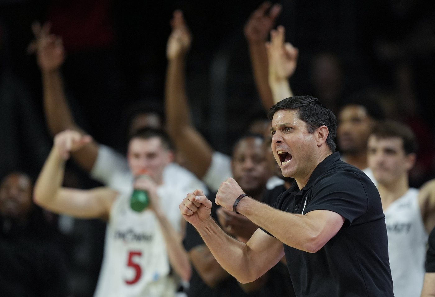 No. 20 Cincinnati routs Morehead State 83-56 in second consecutive blowout | iNFOnews.ca
