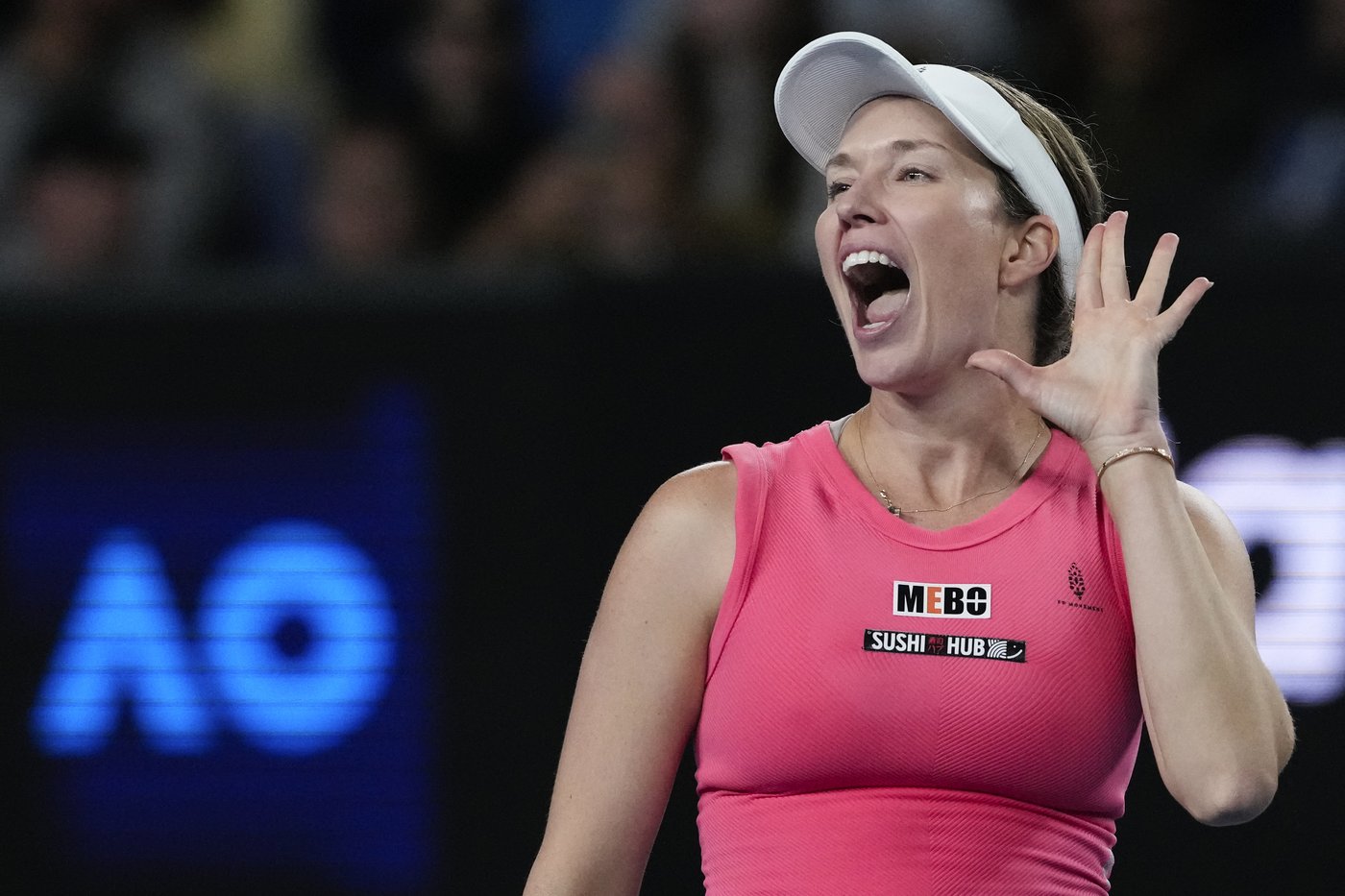 How about that?! Danielle Collins has a back-and-forth with a booing Australian Open crowd | iNFOnews.ca
