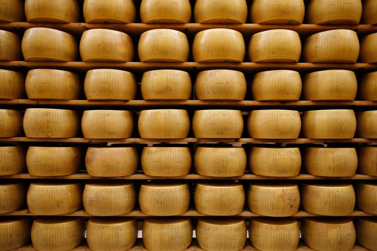 FACT FOCUS: Social media falsely claims heatwave threatens Parmigiano Reggiano cheese and bank | iNFOnews.ca