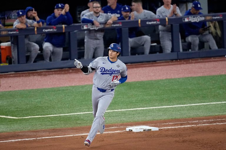 Dodgers manager Dave Roberts doesn't think slugger Shohei Ohtani heard Toronto fans' taunts | iNFOnews.ca Dodgers manager Dave Roberts doesn't think slugger Shohei Ohtani heard Toronto fans' taunts | iNFOnews.ca