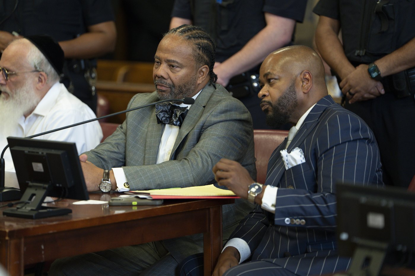 Former top aide to NYC mayor among 7 facing new charges in City Hall corruption probe | iNFOnews.ca