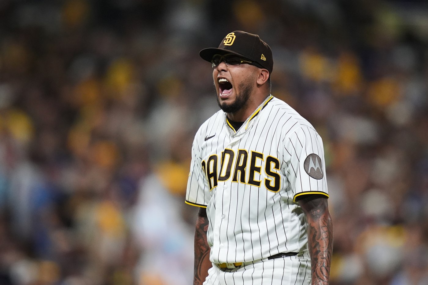 Gavin Sheets' pinch-hit homer propels dominant Padres past Cubs 4-1 for 2-game Wild Card sweep | iNFOnews.ca