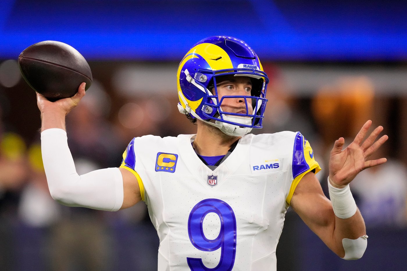Stafford and Adams connect for 2 more TDs while NFC-leading Rams roll to 34-7 win over Buccaneers | iNFOnews.ca Stafford and Adams connect for 2 more TDs while NFC-leading Rams roll to 34-7 win over Buccaneers | iNFOnews.ca
