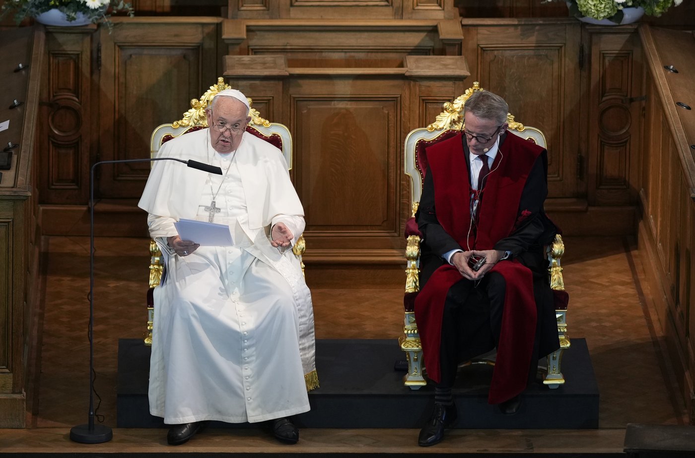 Pope gets an earful from Belgian king and abuse victims over scandals and failures to respond | iNFOnews.ca