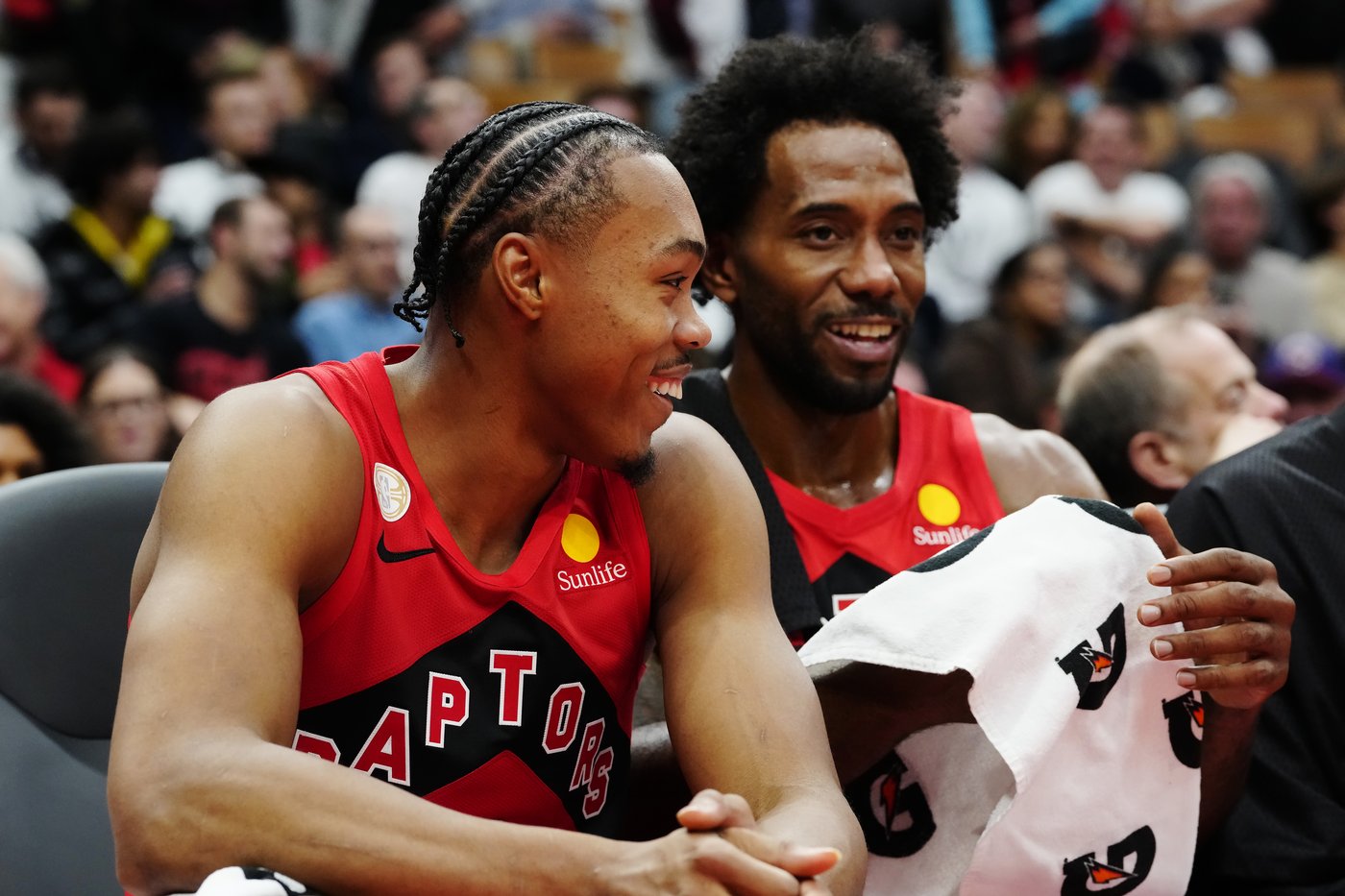 Excitement high as Kawhi Leonard makes Toronto Raptors regular-season debut | iNFOnews.ca Excitement high as Kawhi Leonard makes Toronto Raptors regular-season debut | iNFOnews.ca