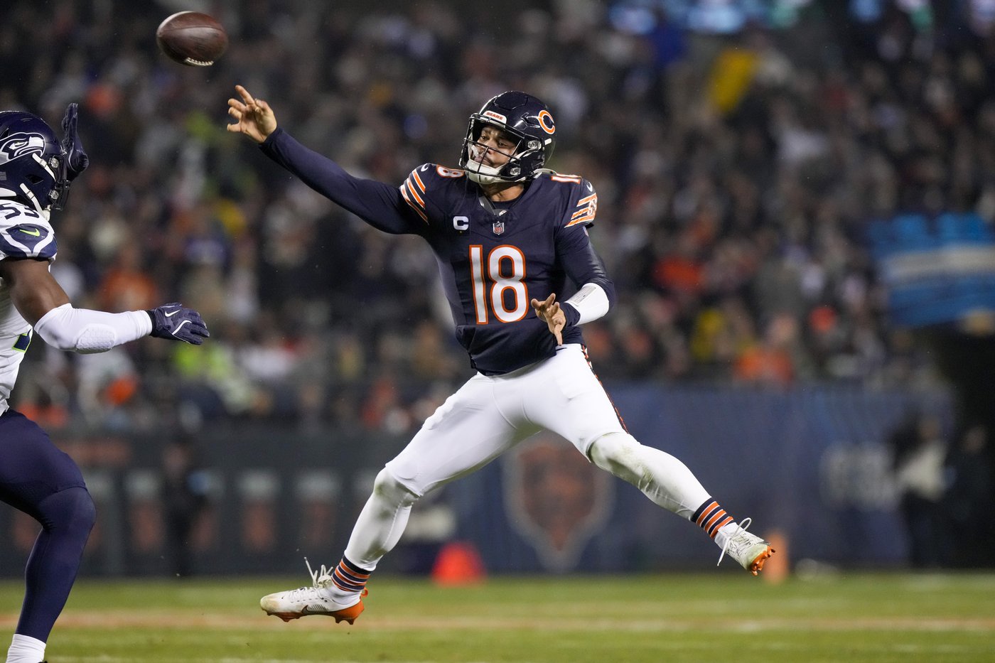 Woolen's late interception seals win as Seahawks beat struggling Bears 6-3 to boost playoff hopes | iNFOnews.ca